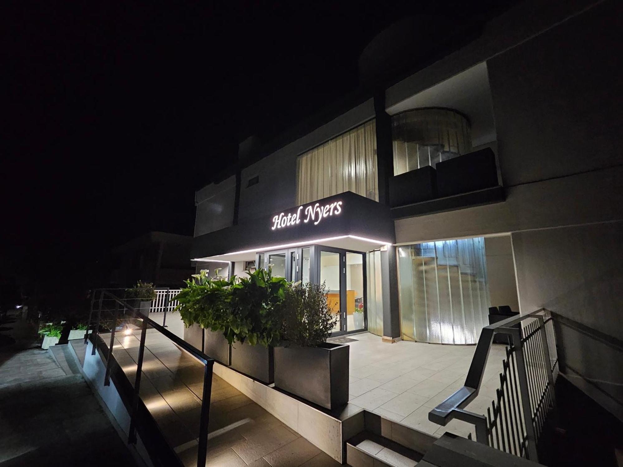 Albergo Nyers Περούτζια Εξωτερικό φωτογραφία