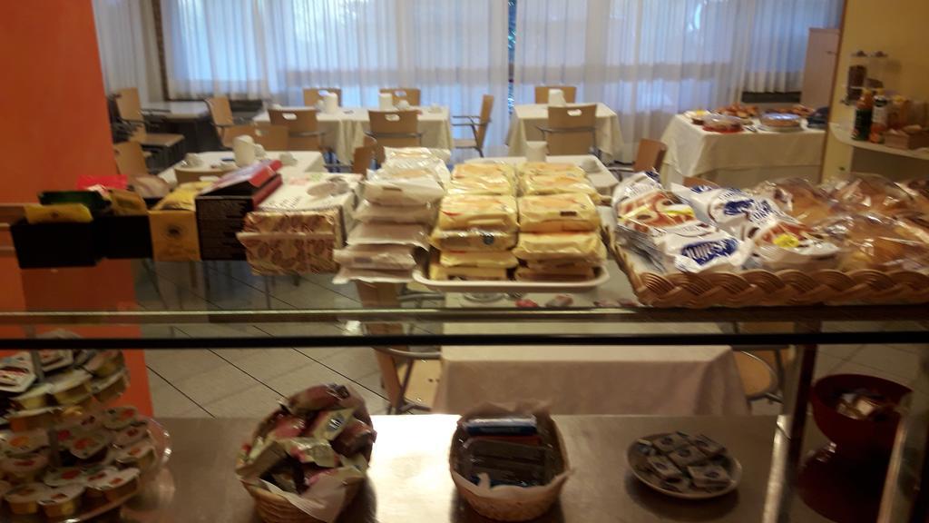 Albergo Nyers Περούτζια Εξωτερικό φωτογραφία